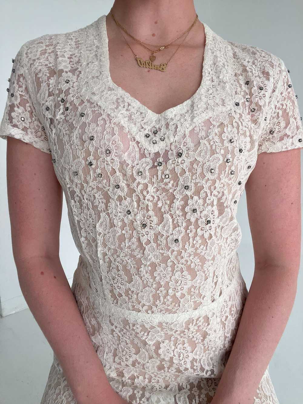 1950's Cream Lace Short Sleeve Dress - image 4