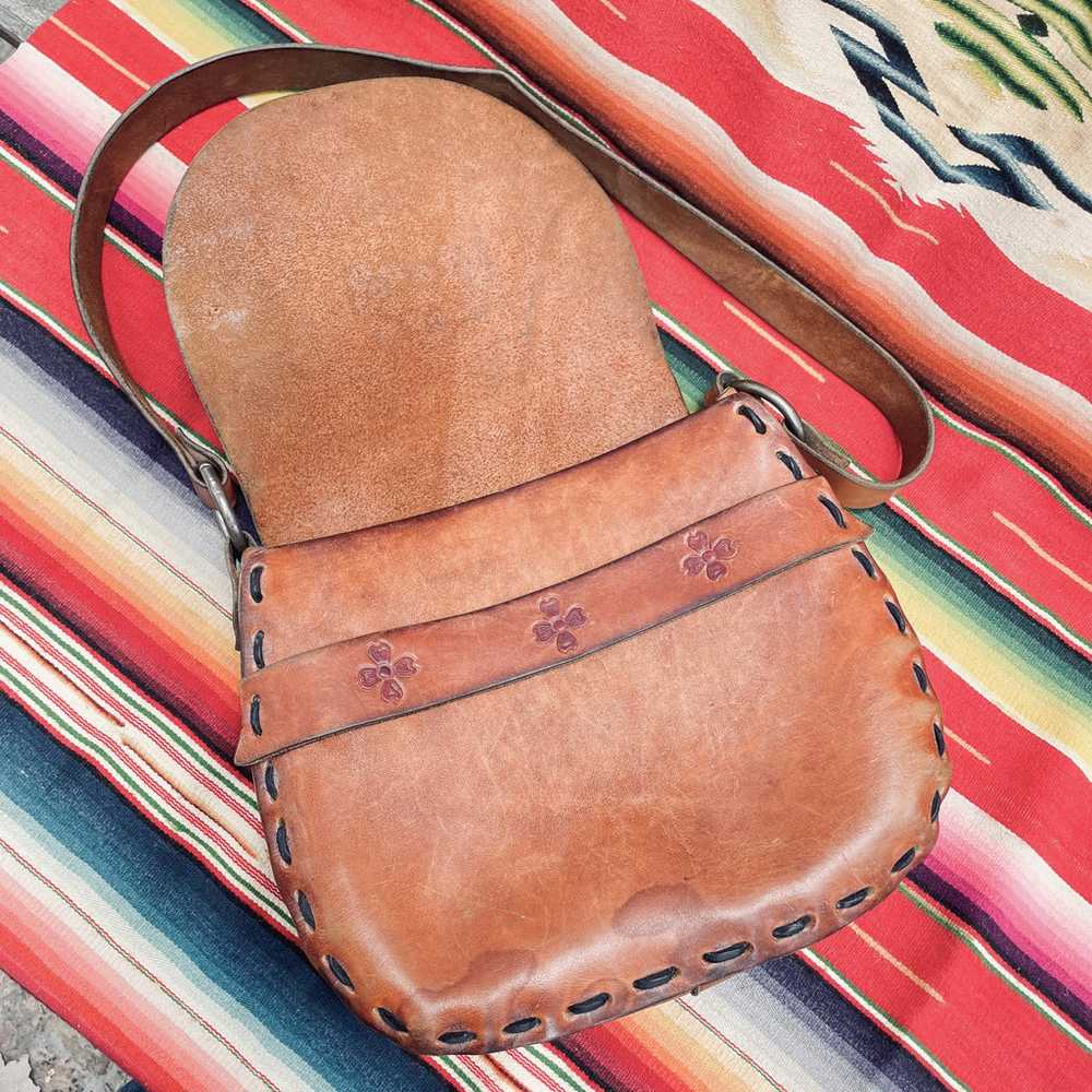 Vintage 60s/70s Hand Tooled Painted Leather Flowe… - image 2