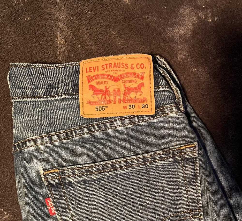 Levi's × Vintage Medium Wash Levis 505 - image 2