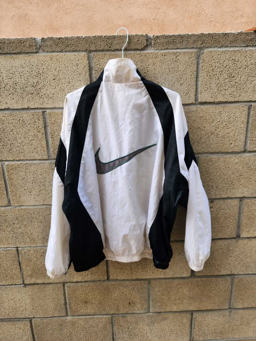 Nike Nike White Tag Windbreaker White Green Jacke… - image 5