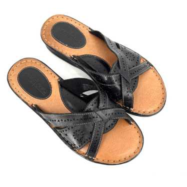 Minnetonka Minnetonka Slip On Sandal