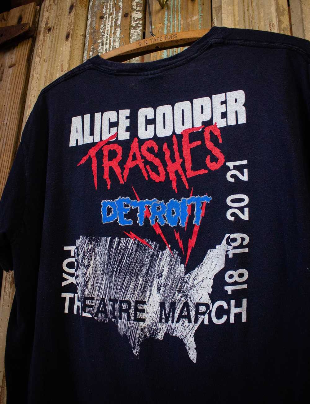 Band Tees × Vintage Vintage Alice Cooper Trashes … - image 3