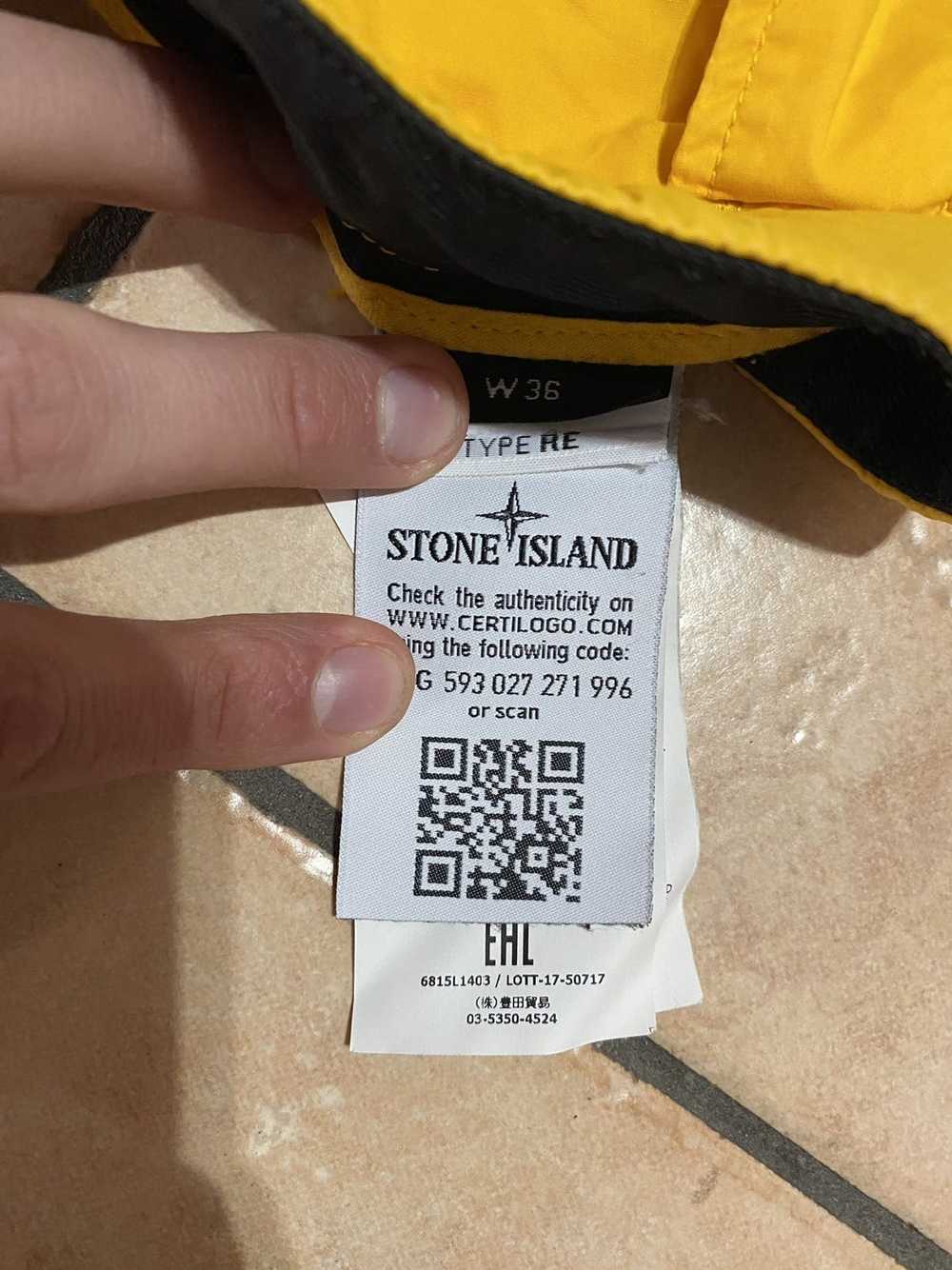 Stone Island Stone Island yellow cargo shorts Siz… - image 5