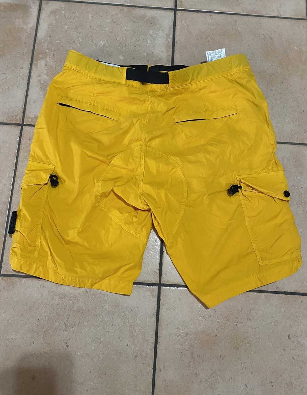 Stone Island Stone Island yellow cargo shorts Siz… - image 8