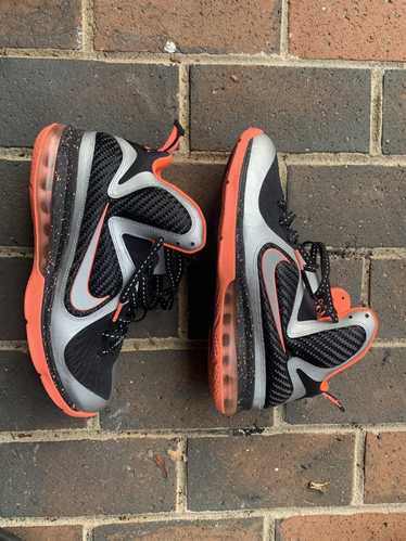 Nike Nike Lebron 9 Mango size 9