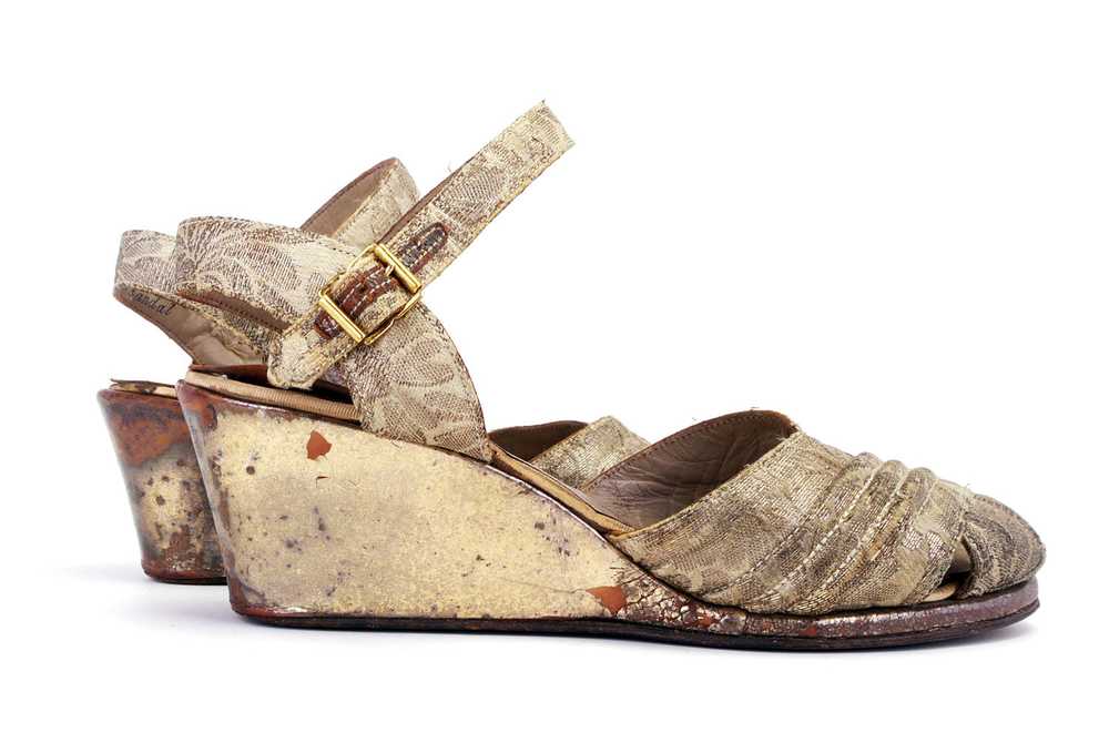 1940s CC41 Brocade Wedge Sandals by Joyce UK 3 - image 4