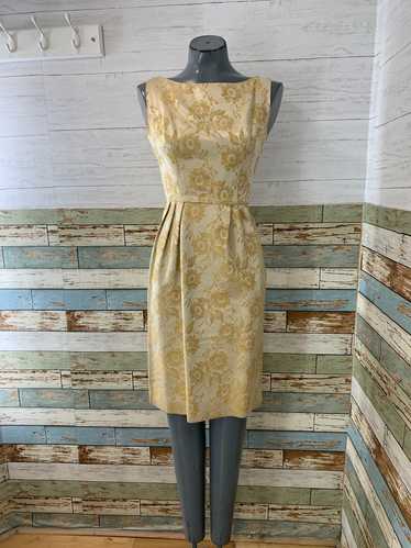 60s Beige And Yellow Floral Knee Length Fitted Dre