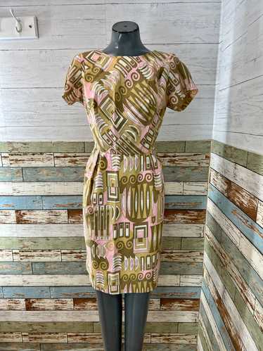 60’s Beige & Pink Short Sleeve Print Dress