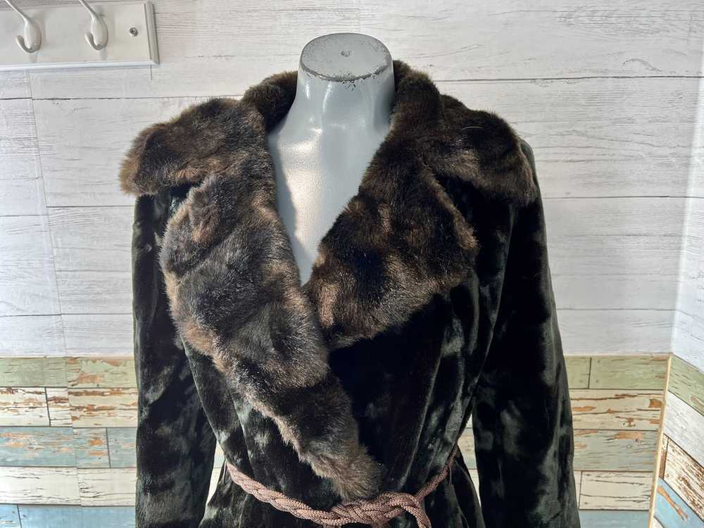70s Crushed Velvet Wrap Coat by Borgazia - image 3