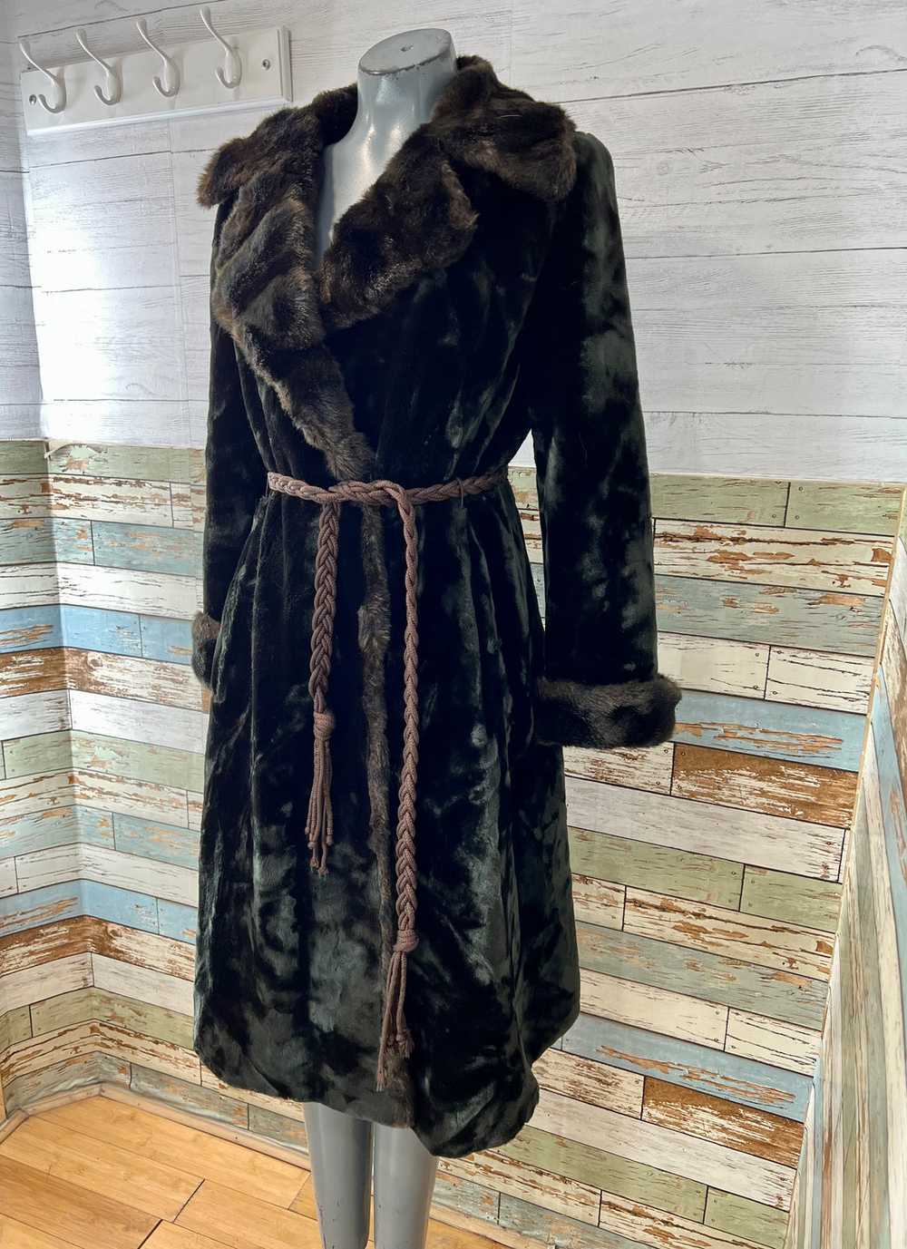 70s Crushed Velvet Wrap Coat by Borgazia - image 5