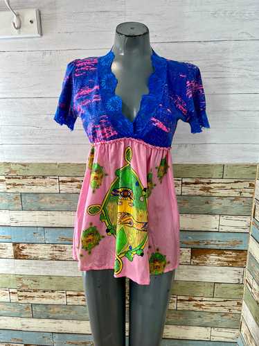 90’s Blue Multicolor Pink Print V Neck Top by Cust