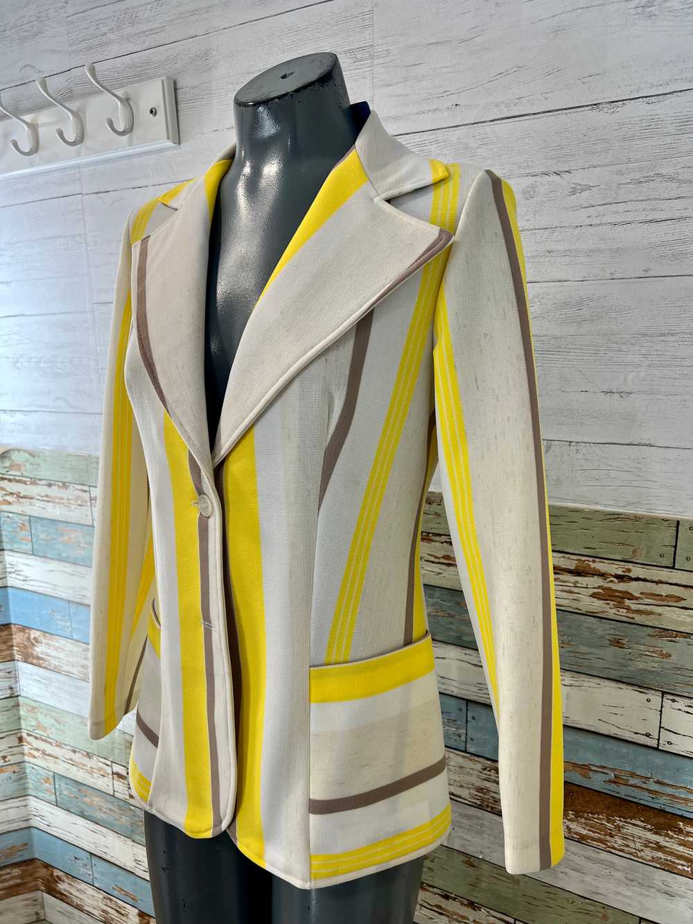 70’s Off White & Yellow Stripes Blazer By Pablo C… - image 2