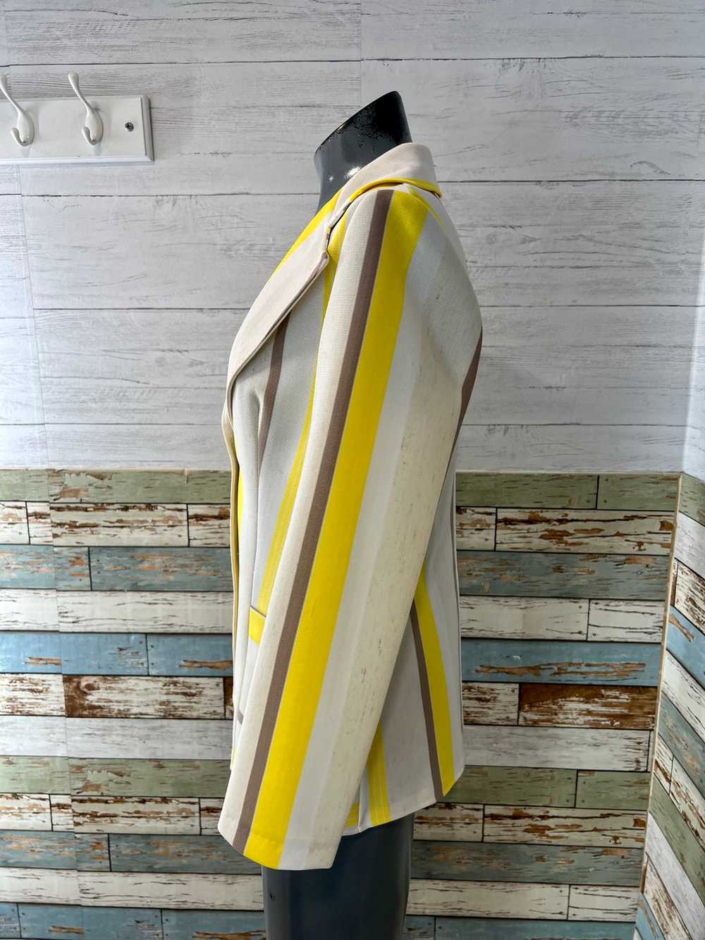 70’s Off White & Yellow Stripes Blazer By Pablo C… - image 6