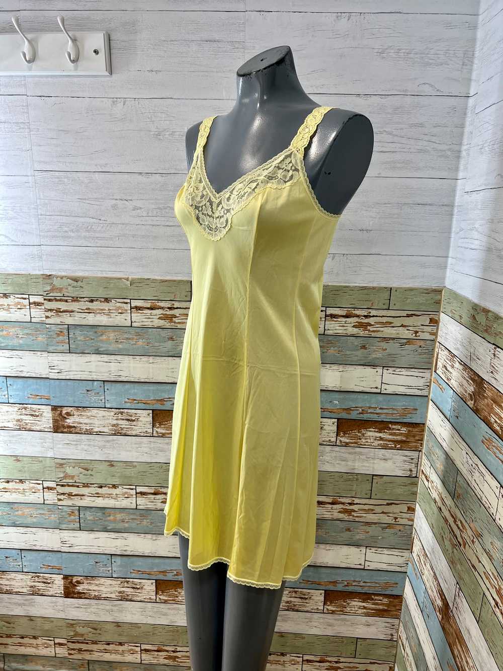 70’s Yellow Slip Dress with Lace - image 5