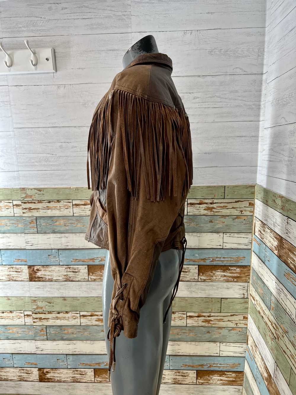 80s Distressed Brown Fringe Leather Short Jacket … - image 4