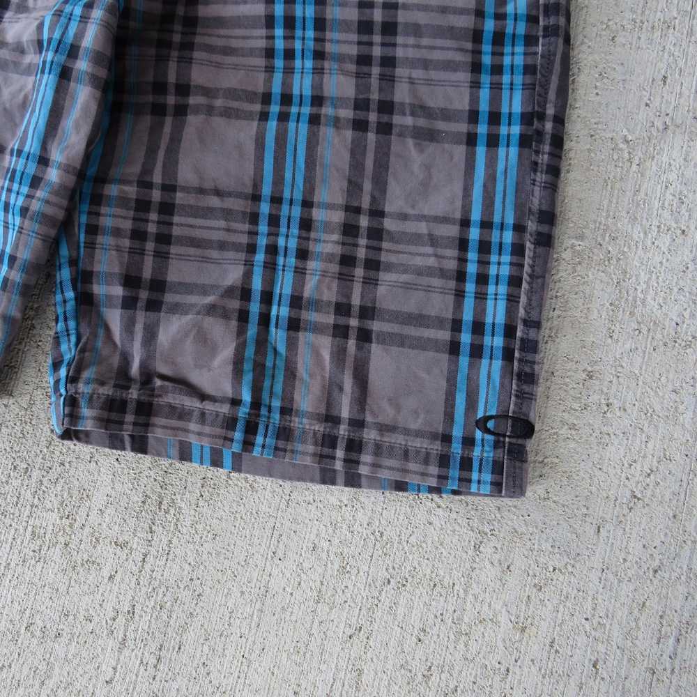 Oakley Oakley checkered shorts size 34 - image 2