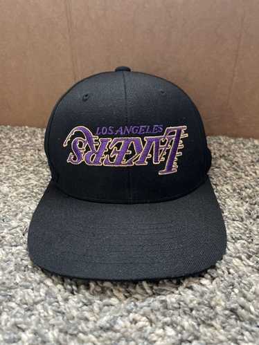 Streetwear uniform studio's lakers snap back