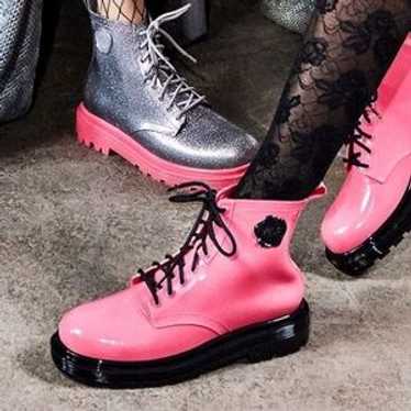 専用MELISSA WOMAN COTURNO VIKTOR ＆ROLF ブーツ 専用MELISSA WOMAN COTURNO VIKTOR ＆ROLF ブーツ Melissa