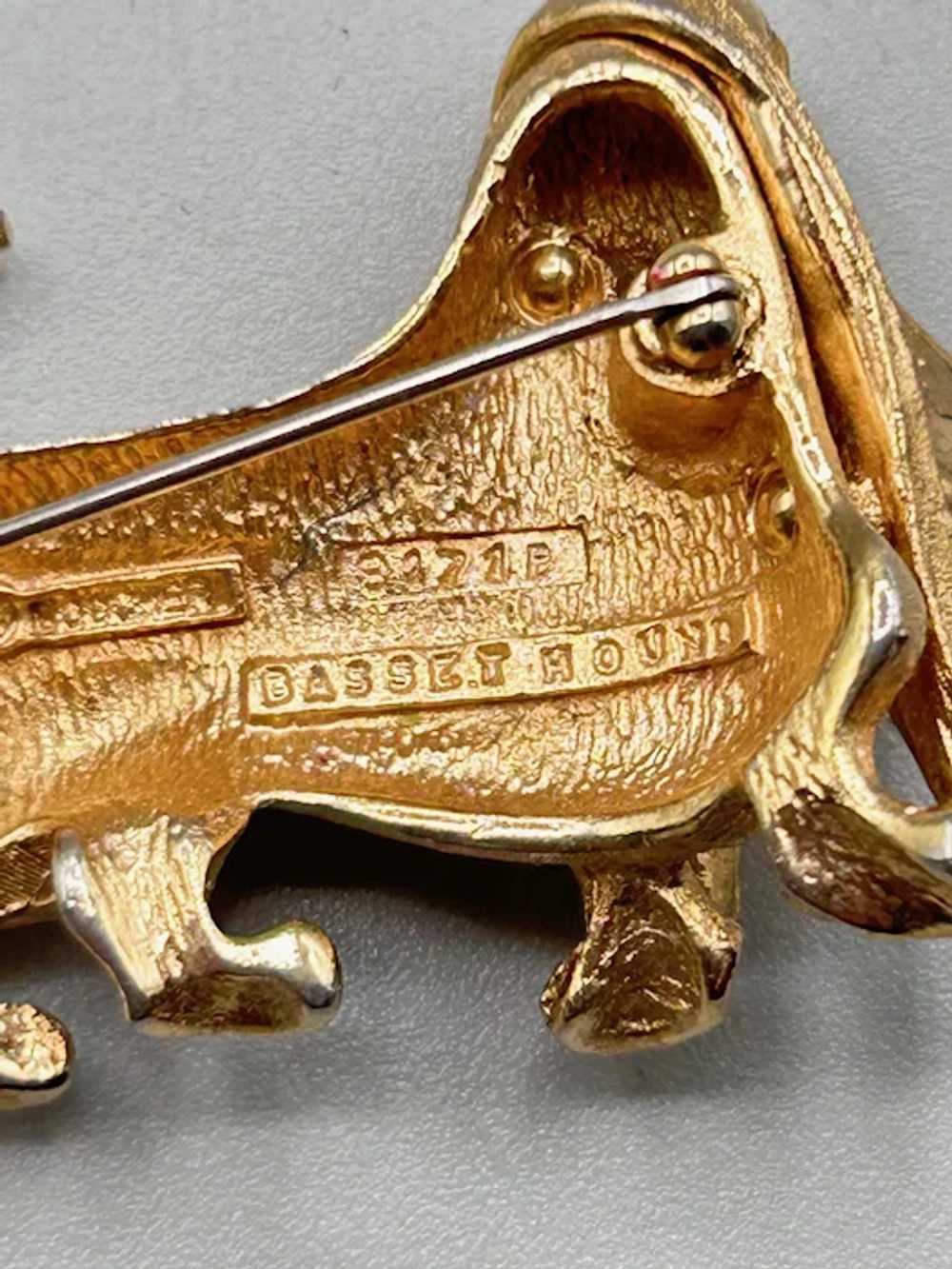 Signed BOUCHER Basset Hound Dog Pin Brooch Gold T… - image 5