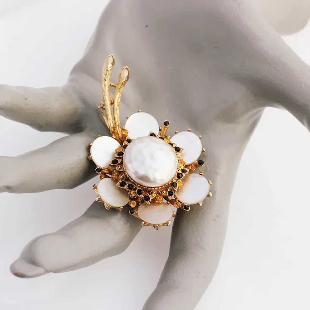 Florenza MOP Flower Brooch with Faux Mabe Pearl D… - image 3