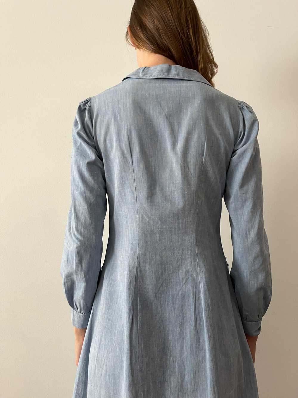 1930s French Chambray Work Dress - image 5