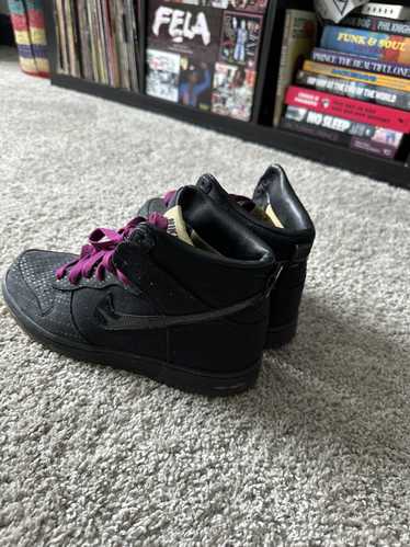 Nike Rare 2008 black/Logan berry/gold Nike Dunk pr