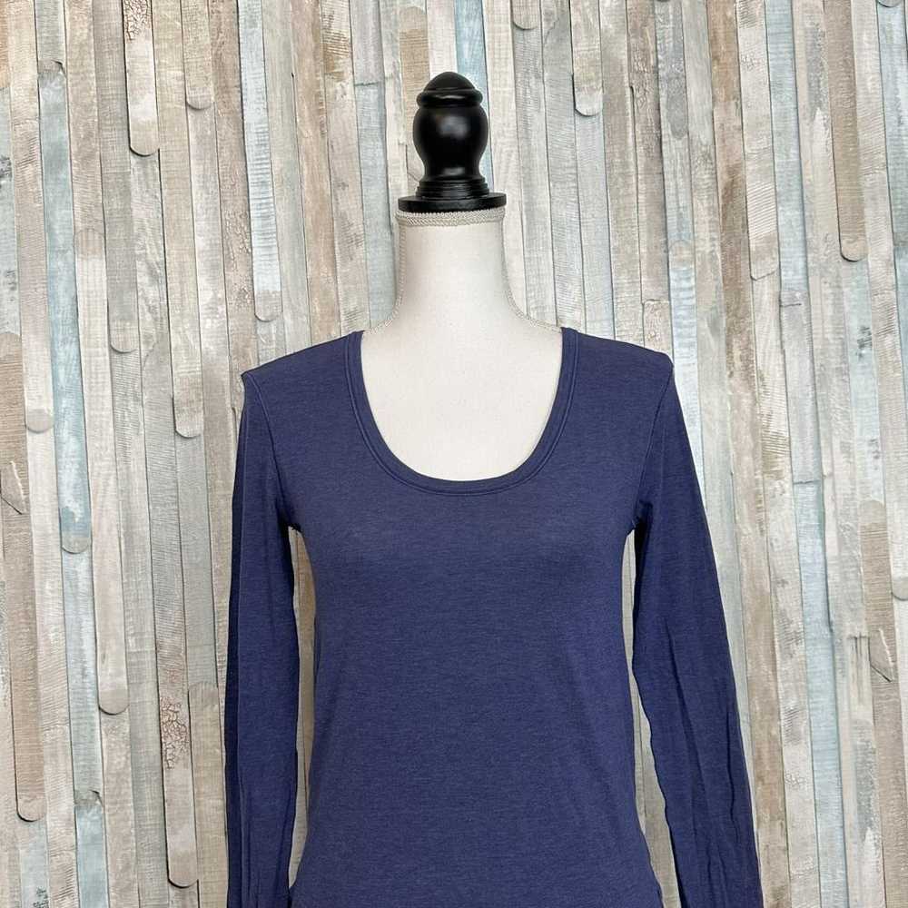 Lululemon T-shirt - image 4