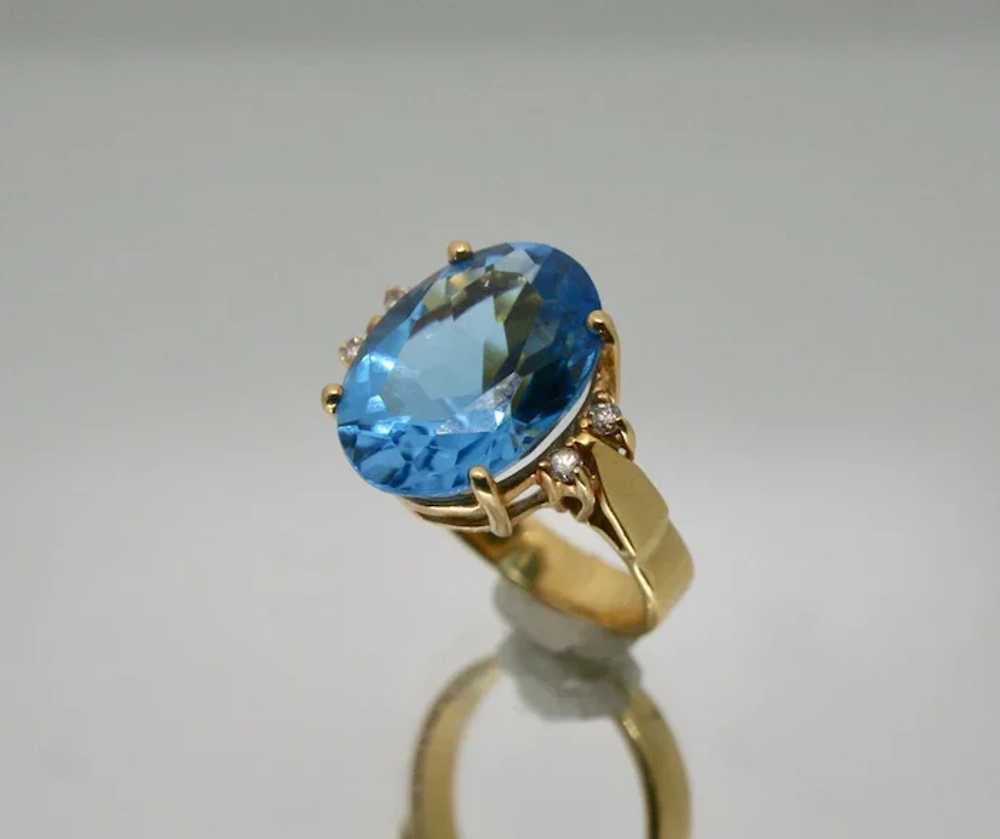 18k Gold Blue Topaz & Diamond Ring~ Size 6 - image 2