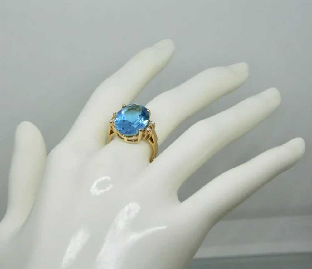 18k Gold Blue Topaz & Diamond Ring~ Size 6 - image 5