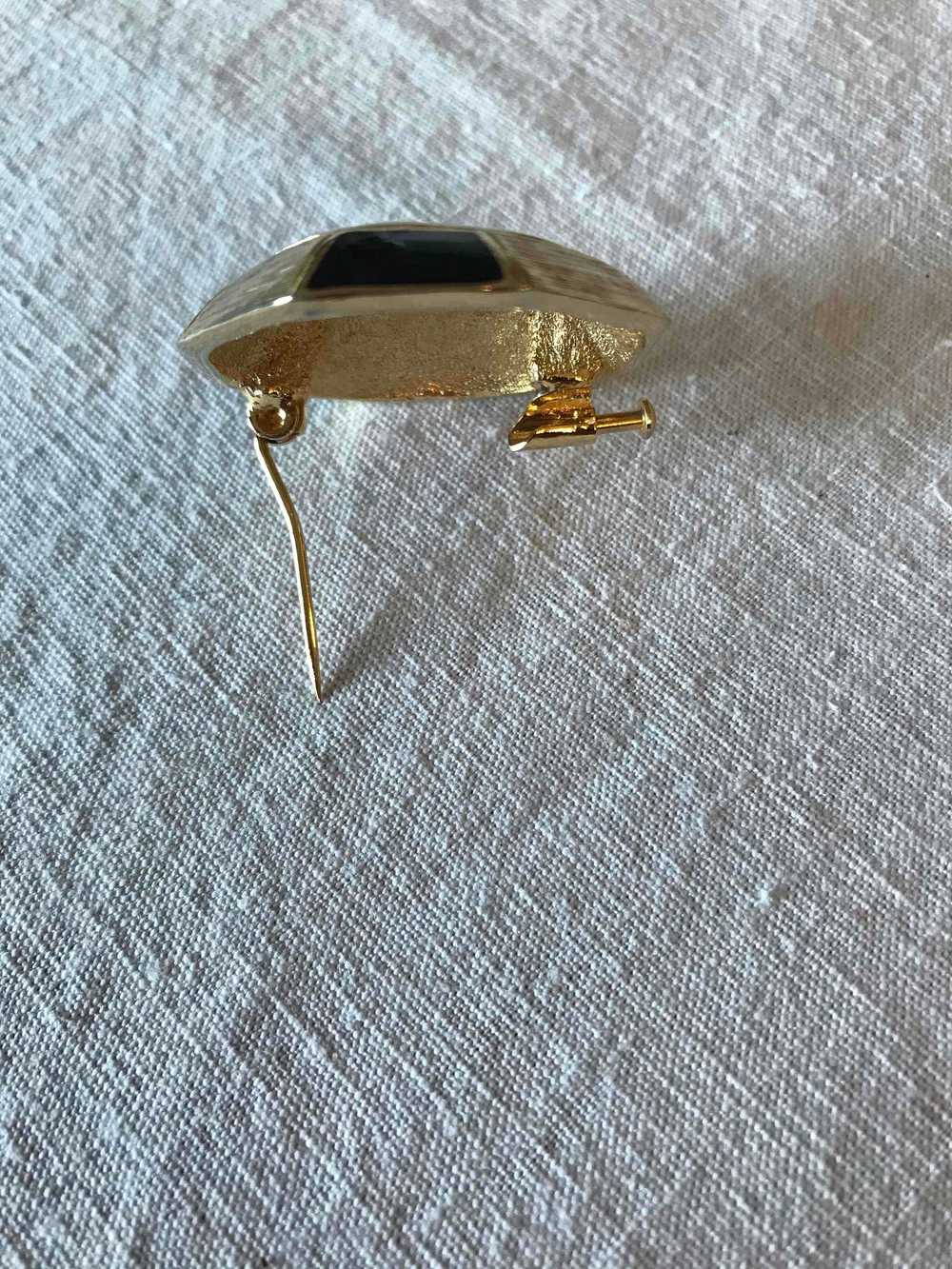 Broche dorée - Broche Héléna Rubinstein en métal … - image 3