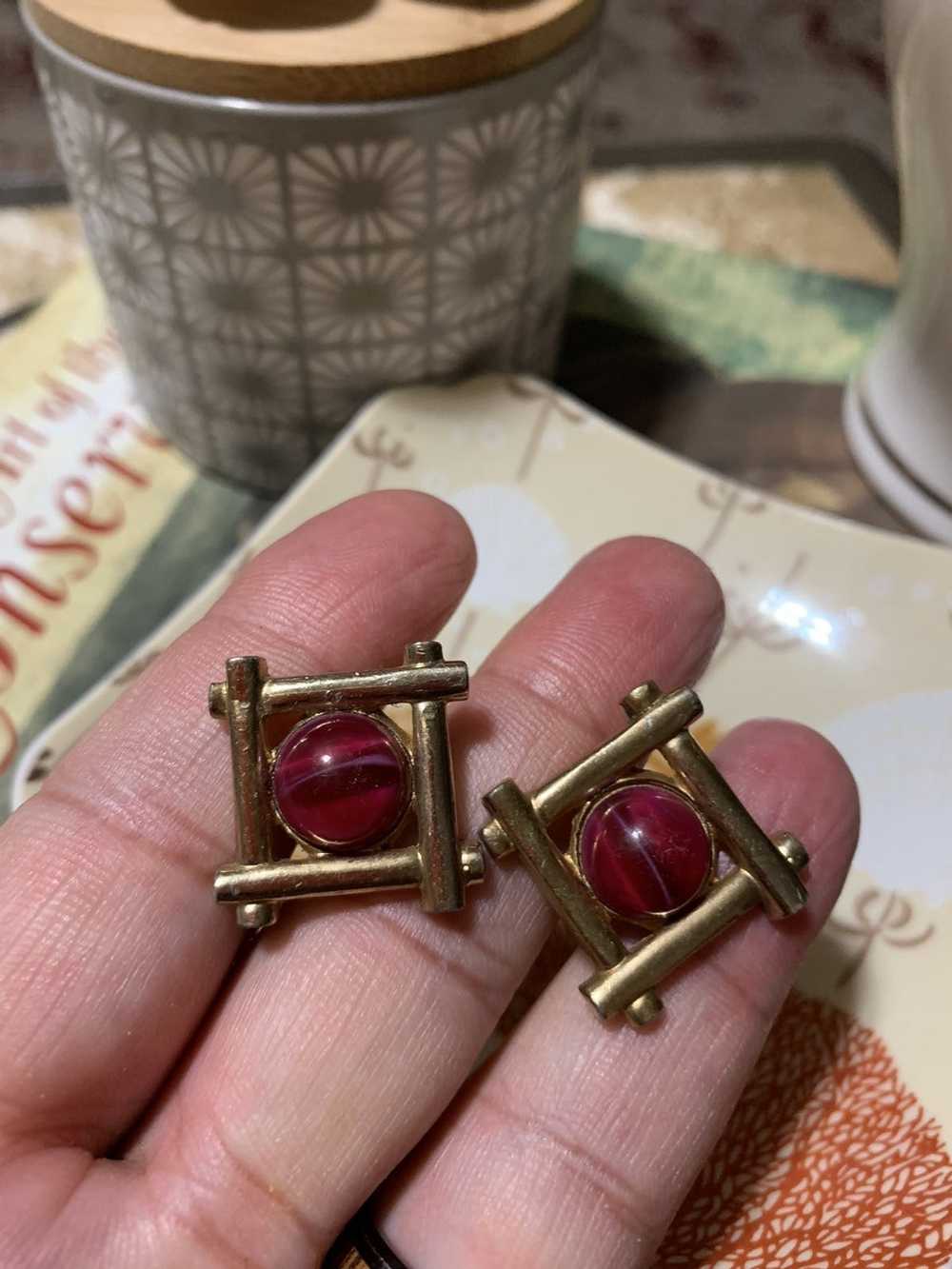 Jewelry × Vintage Gold tone vintage cuff links w/… - image 5