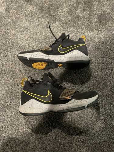 Nike Nike PG1s Black and Gold