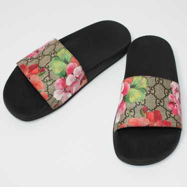 Gucci pursuit outlet slides pink