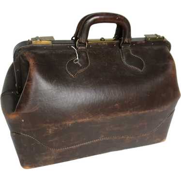 1900s Louis Vuitton leather doctors bag - Pinth Vintage Luggage