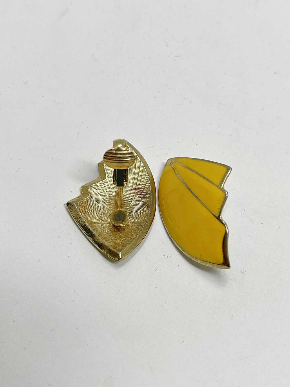 Vintage Yellow & Gold Enamel Clip On Earrings - image 2