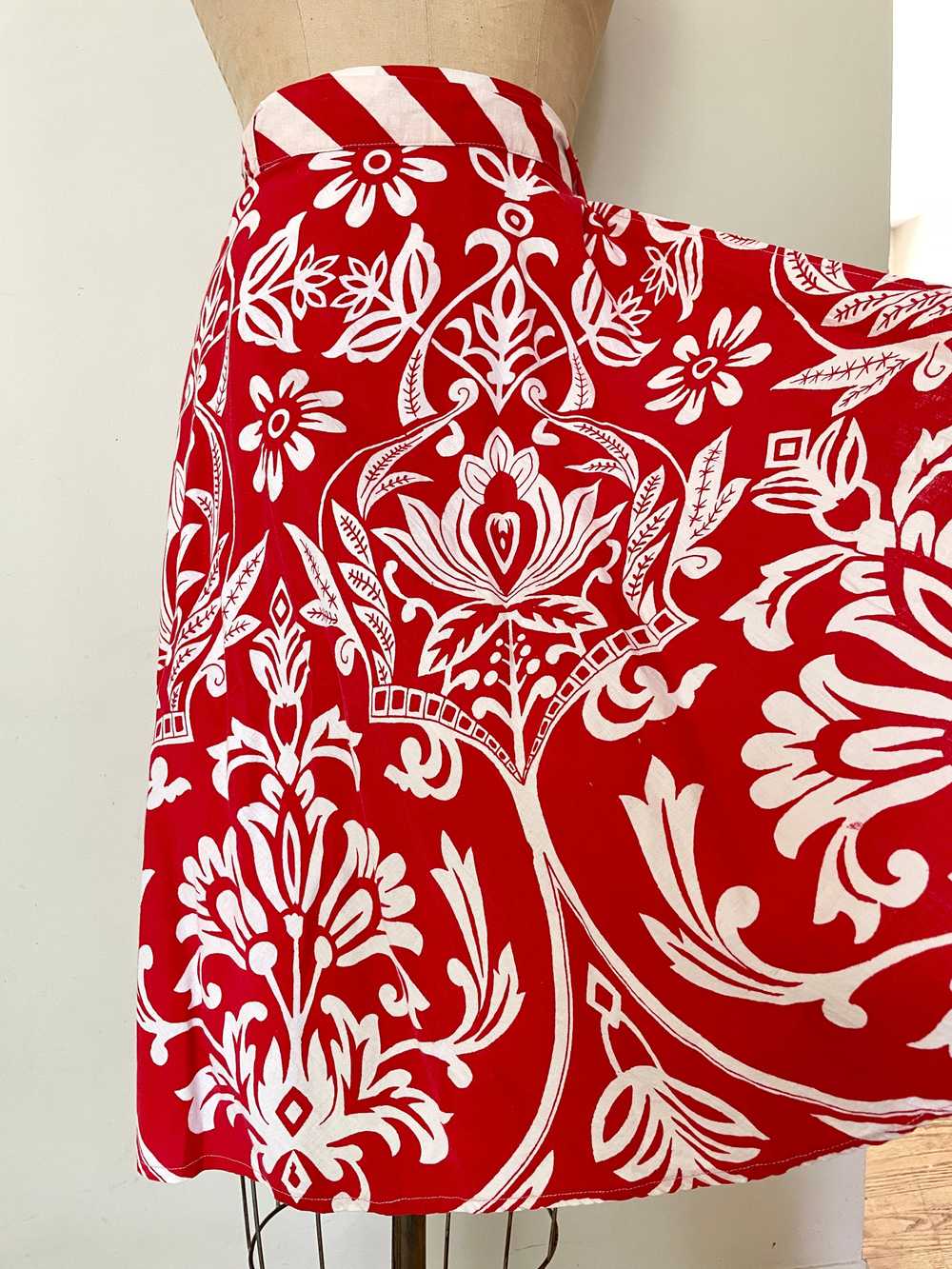 1970's Red & White Wrap Skirt - S/M - image 2
