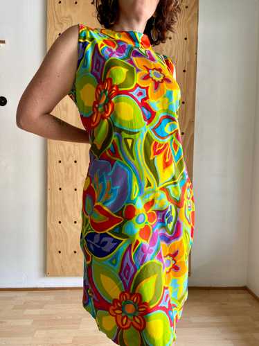 Late 1960s Psychedelic Sheath Dress (2XL)