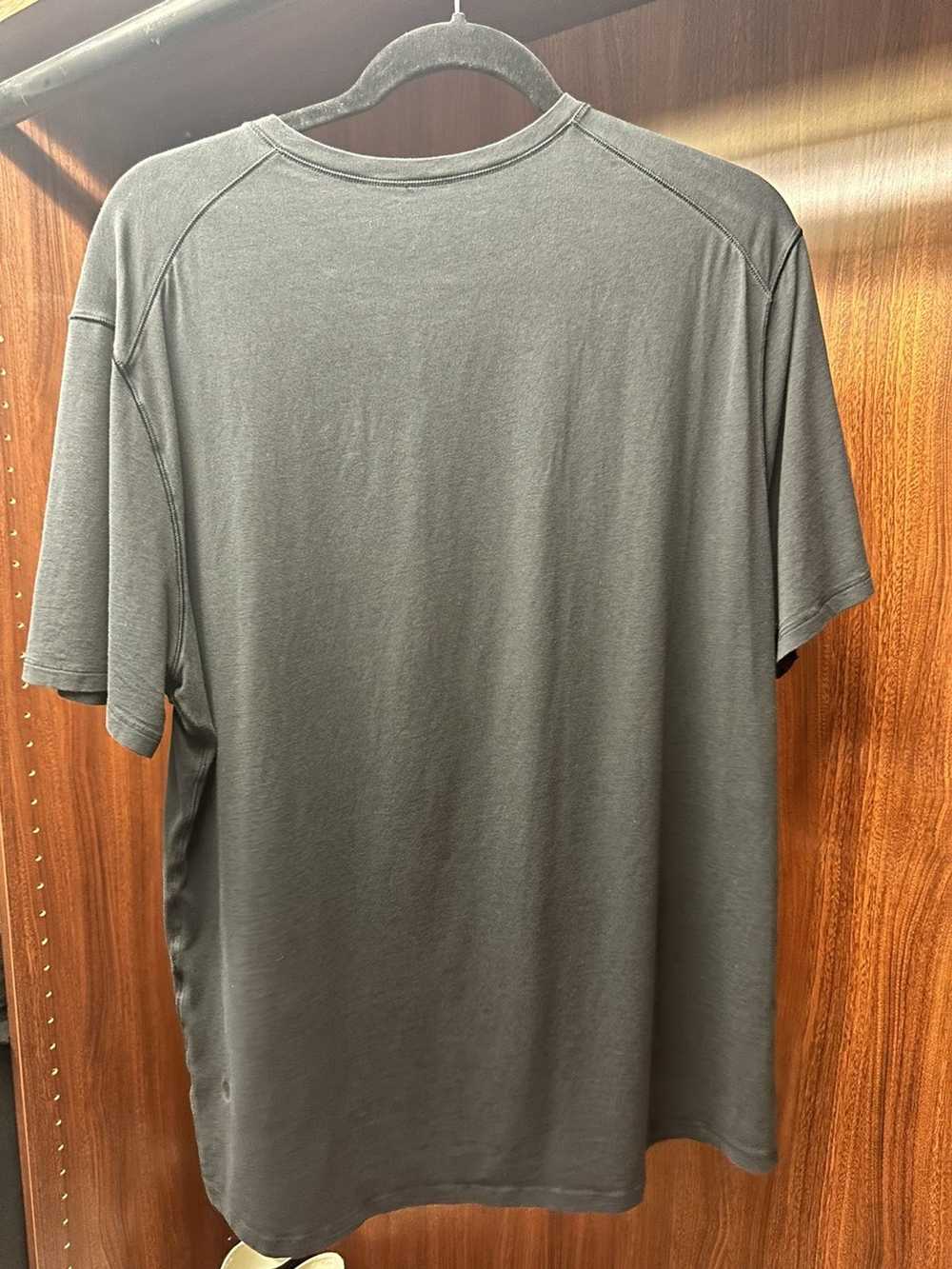 Lululemon LULULEMON 5 YEAR BASIC HENLEY TEE - LAR… - image 2