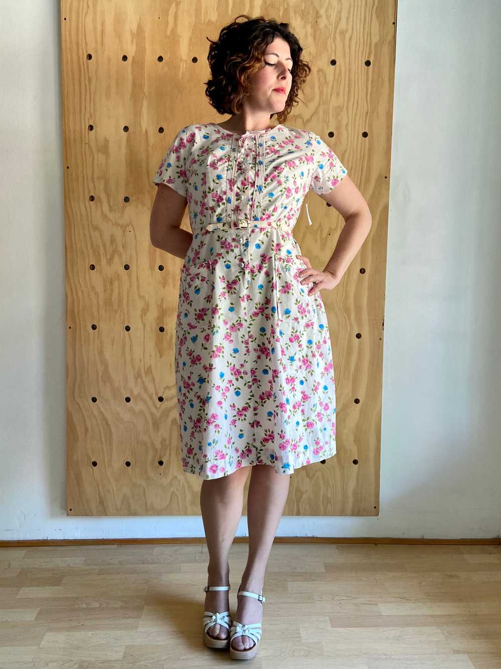 Early 1950s Pink & Blue Floral Print Dress (XL) - image 4