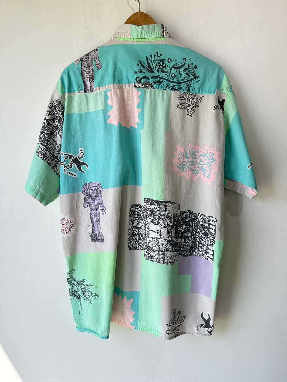 Vintage Gotcha '80s Totem Shirt - image 4