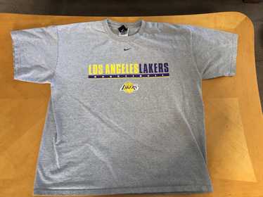 Los Angeles Lakers Kobe Bryant Nike Jersey Retirement GOAT Trophy T-Shirt  Small