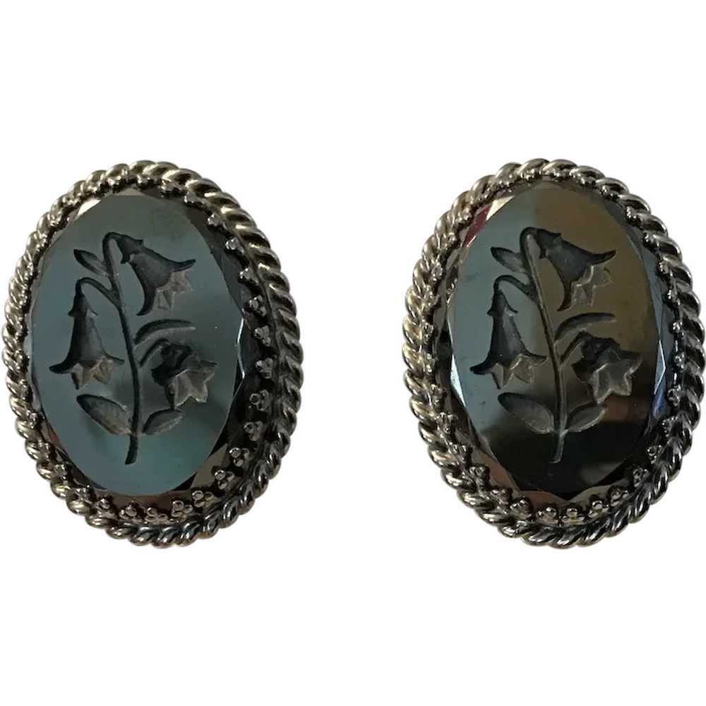 Whiting and Davis Intaglio Glass Clip Earrings - image 1