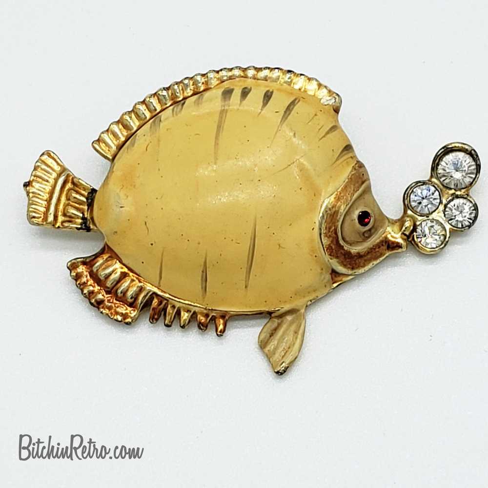 Coro Vintage Enameled Fish Brooch With Rhinestone… - image 1