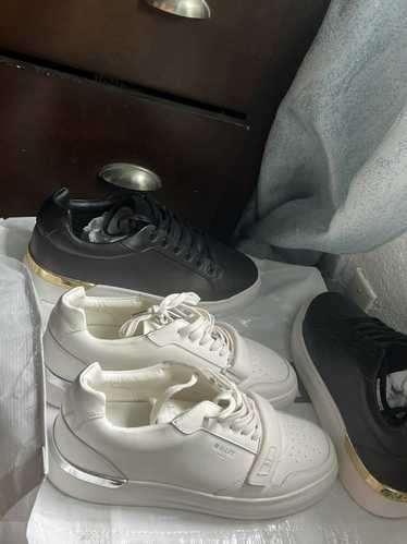Leather White leather sneakers