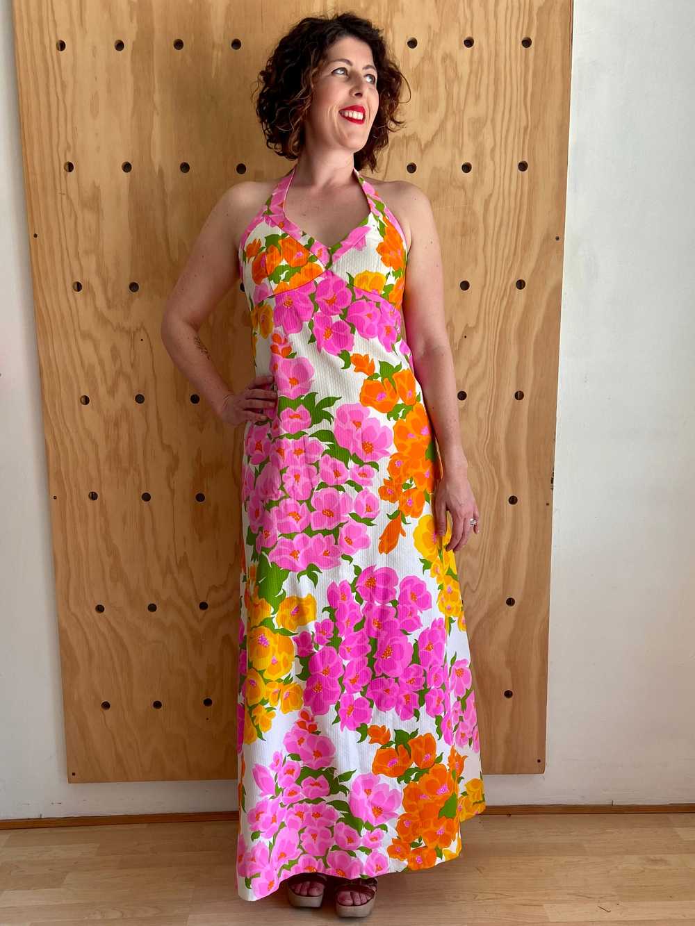 1970s Malia Orange & Pink Floral Maxi Dress (L) - image 3