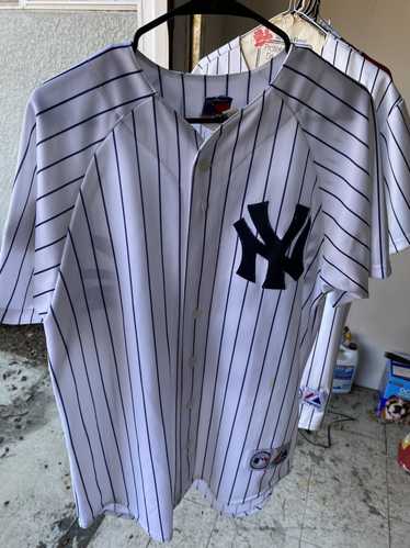 Men's Vol. 28 Vintage Baseball Jersey in Black Yankees Baseball Graphic | Size M | Abercrombie & Fitch