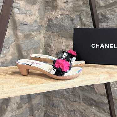Chanel Chanel Vintage Graffiti Flower Accent Slip… - image 1
