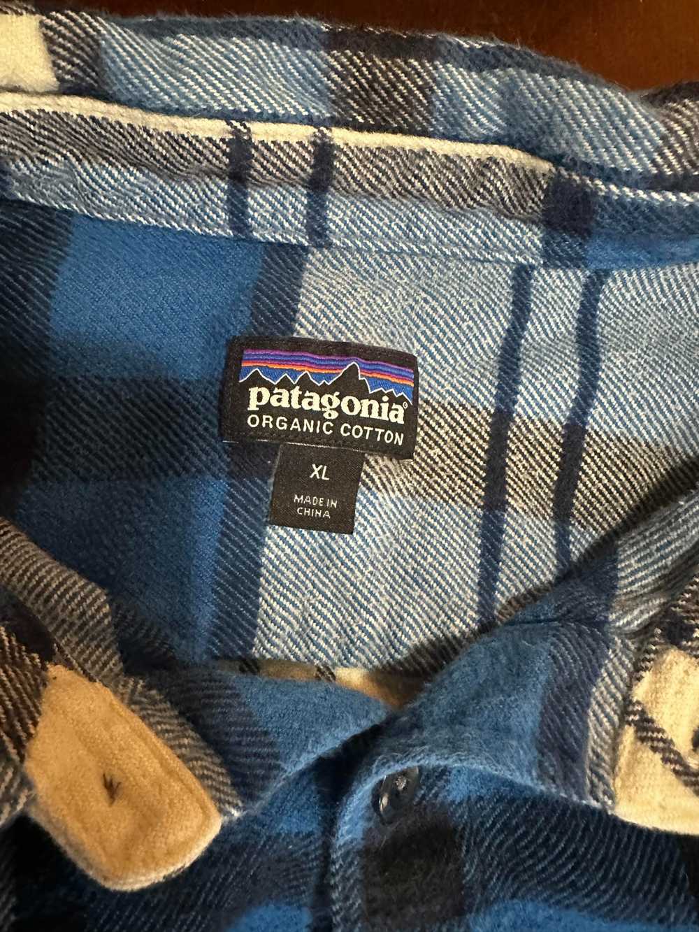 Patagonia Patagonia blue button up flannel xl - image 2