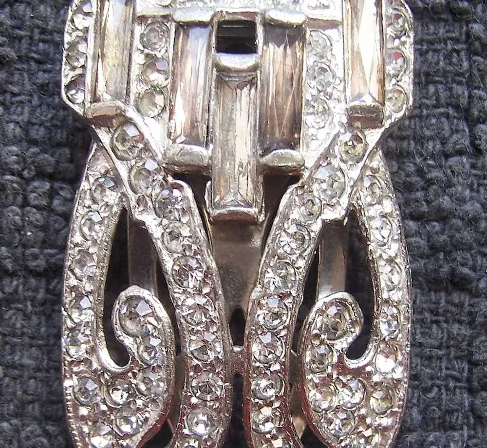 Art deco CORO single dress clip white metal clear… - image 4