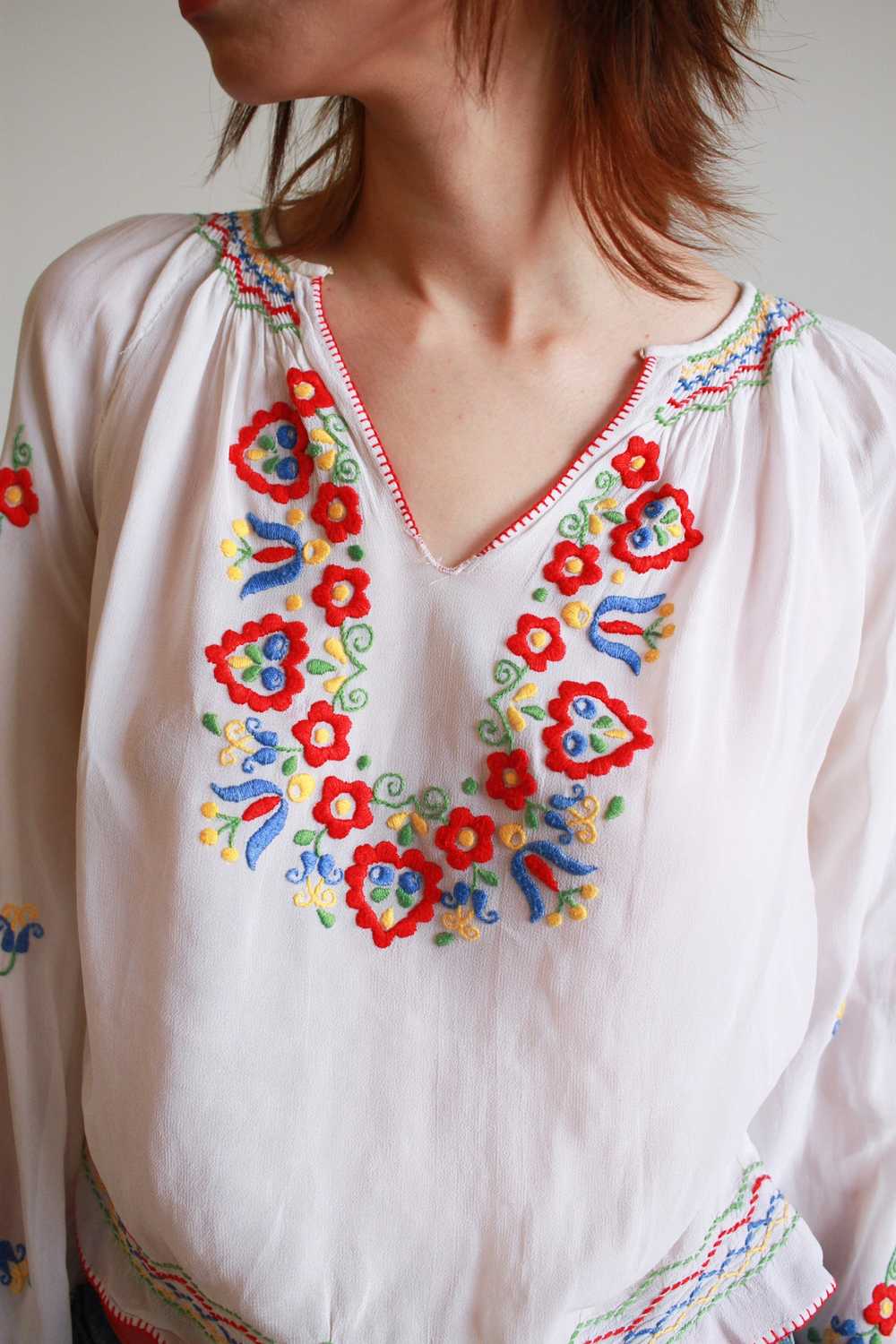 1940s Rayon Embroidered Hungarian Peasant Blouse - image 12